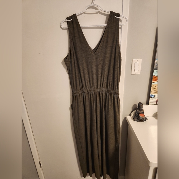 Navy green jumpsuit from Old Navy - Picture 3 of 5